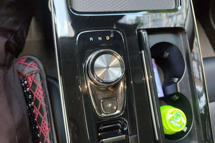 Used AION V 2021 Plus 70 Smart Technology Edition Lithium Iron Phosphate Gear Lever