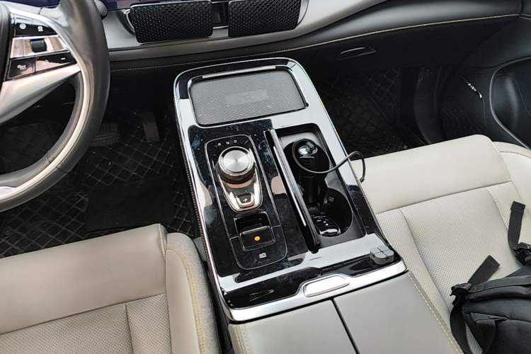 Used AION V 2021 Plus 80 Pilot Intelligent Driving Edition Ternary Lithium Gear Lever