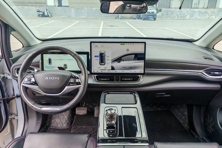 Used AION V 2021 Plus 80 Pilot Intelligent Driving Edition Ternary Lithium Interior 2