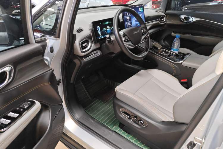 Used AION V 2021 Plus 80 Smart Technology Edition Ternary Lithium Interior 3