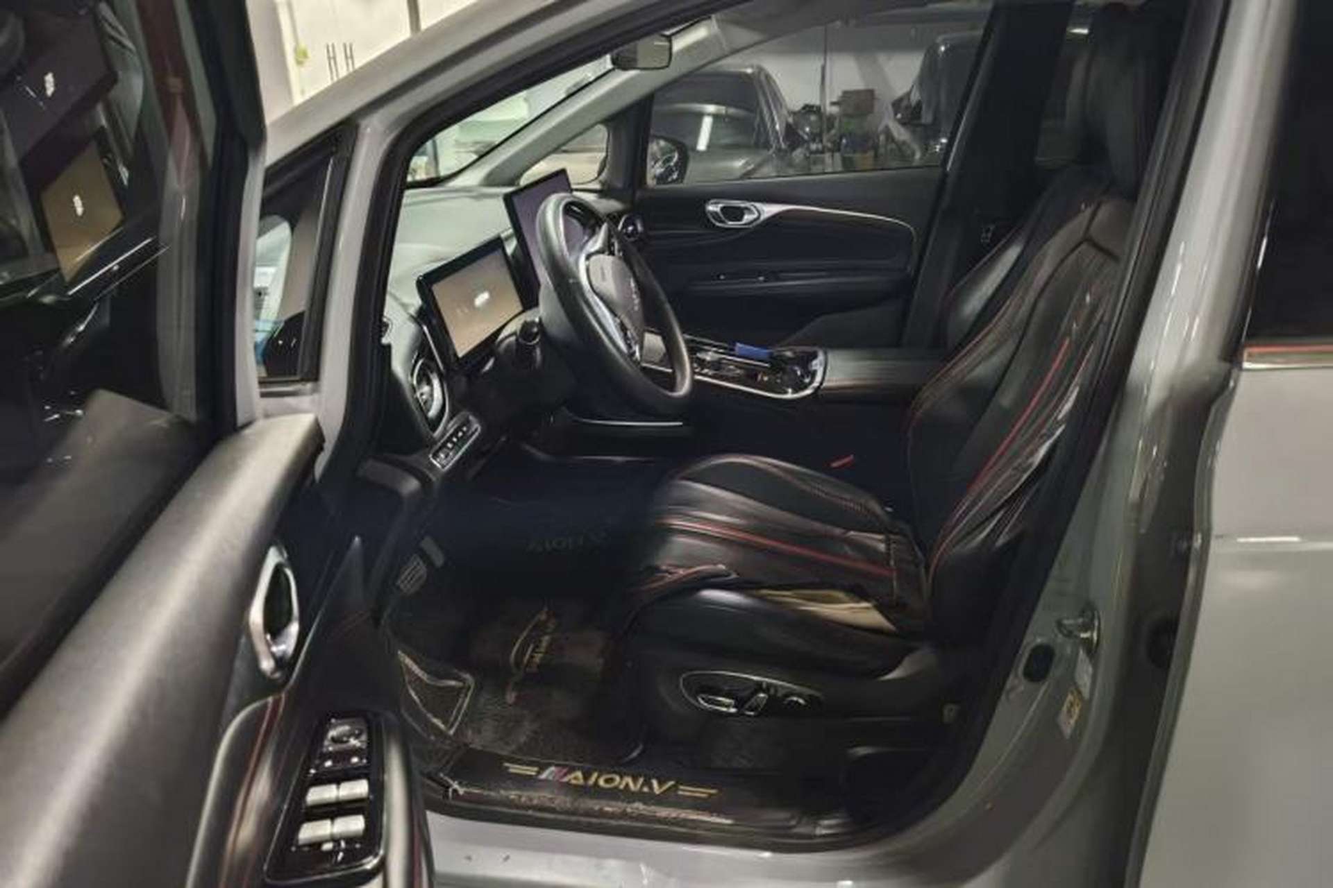 Used AION V 2021 Plus 70 Smart Edition Lithium Iron Phosphate Interior 3