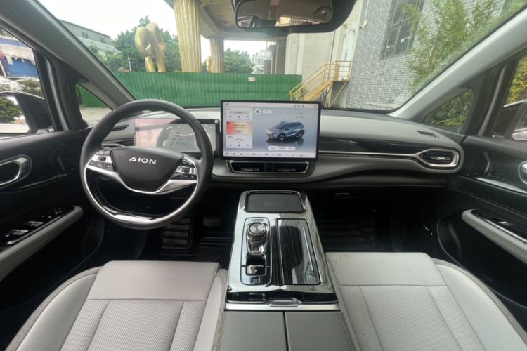Used AION V 2021 Plus 70 Super Fast Charging Version Ternary Lithium Interior 4