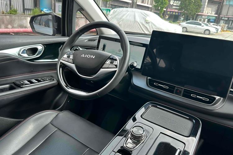 Used AION V 2021 Plus 70 Smart Edition Lithium Iron Phosphate Interior 4