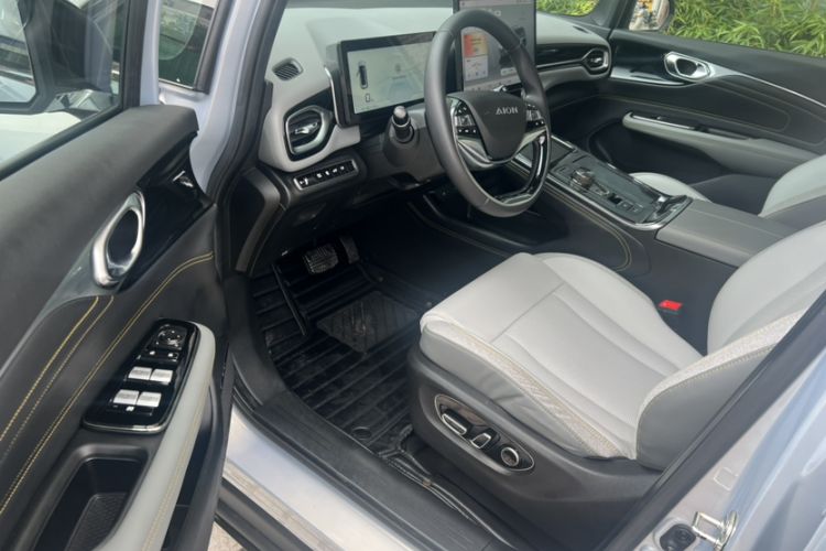 Used AION V 2021 Plus 70 Super Fast Charging Version Ternary Lithium Interior 7