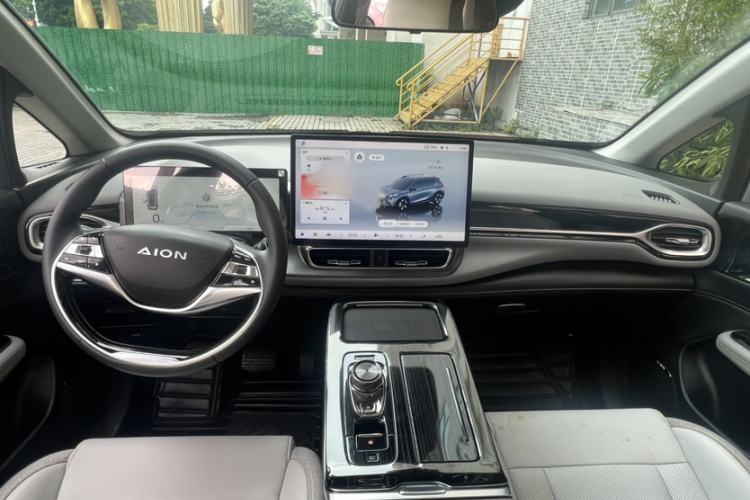 Used AION V 2021 Plus 70 Super Fast Charging Version Ternary Lithium Interior 9