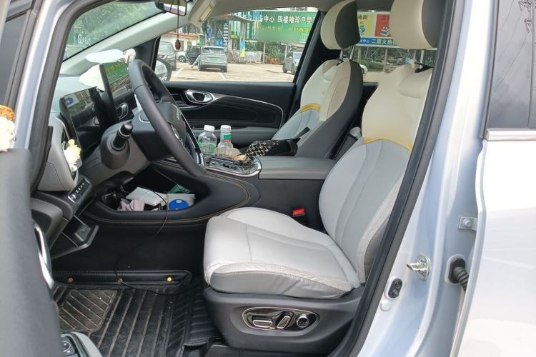 Used AION V 2021 Plus 70 Super Fast Charging Version Ternary Lithium Left Front Seat