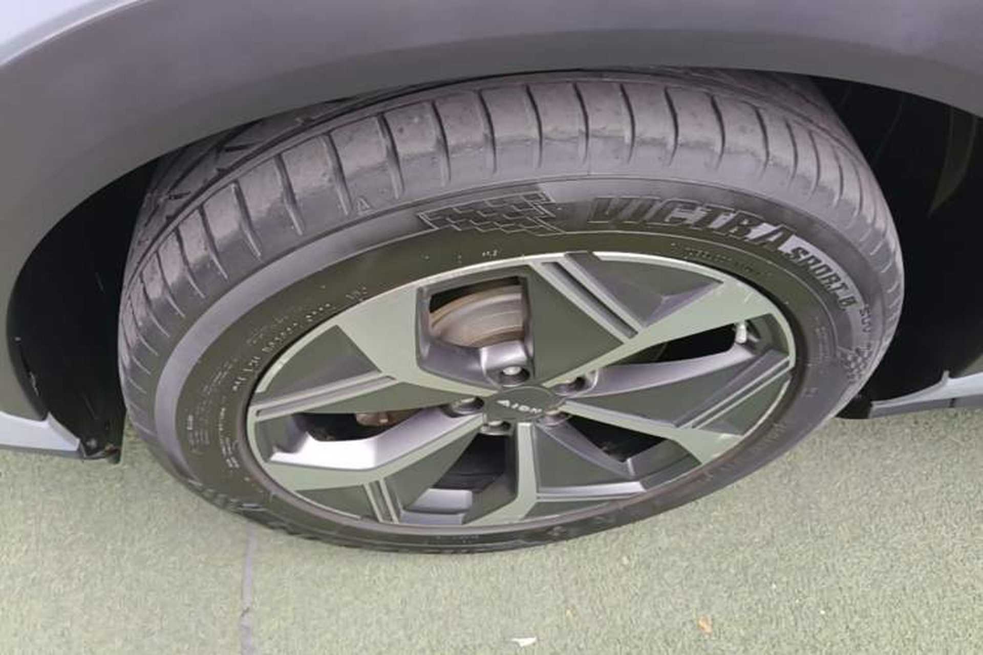 Used AION V 2021 Plus 70 Smart Technology Edition Lithium Iron Phosphate Left Front Wheel Hub
