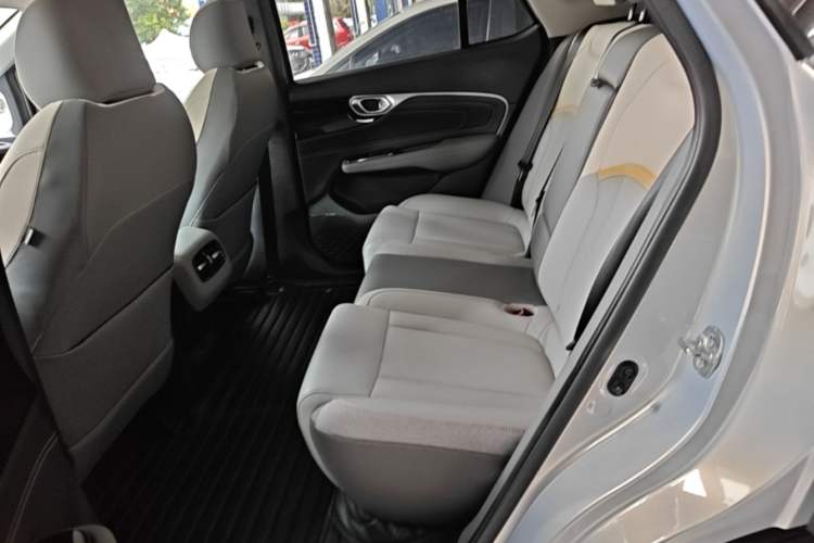 Used AION V 2021 Plus 70 Super Fast Charging Version Ternary Lithium Left Rear Seat