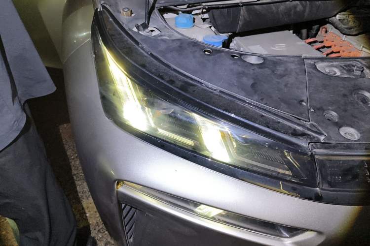 Used AION V 2021 Evolution Edition 70 Intelligent Leading Edition Right Front Headlight