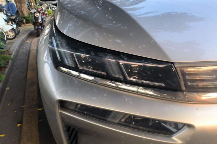 Used AION V 2021 Evolution Edition 70 Intelligent Leading Edition Right Front Headlight