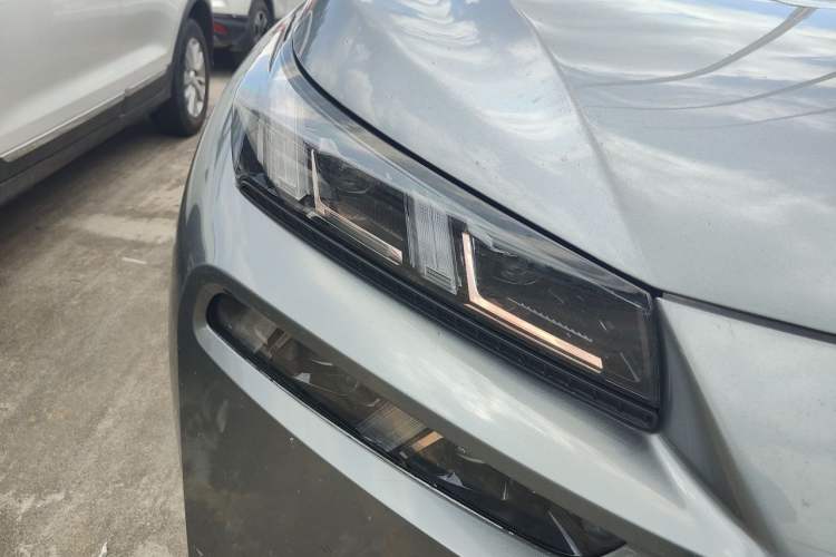 Used AION V 2021 Plus 70 Smart Technology Edition Lithium Iron Phosphate Right Front Headlight