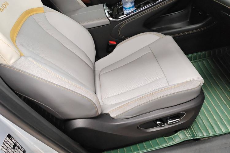 Used AION V 2021 Plus 80 Smart Technology Edition Ternary Lithium Right Front Seat