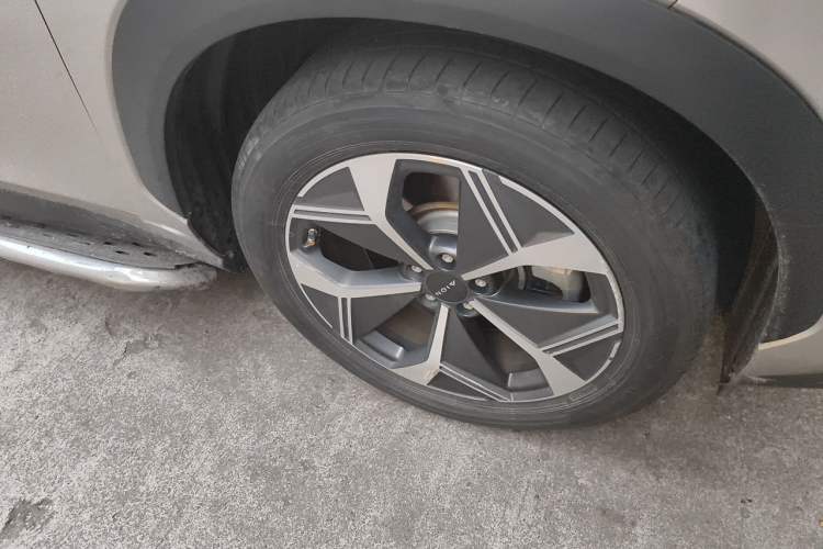 Used AION V 2021 Evolution Edition 70 Intelligent Leading Edition Right Front Wheel Hub