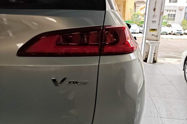 Used AION V 2021 Plus 70 Super Fast Charging Version Ternary Lithium Right Rear Taillight