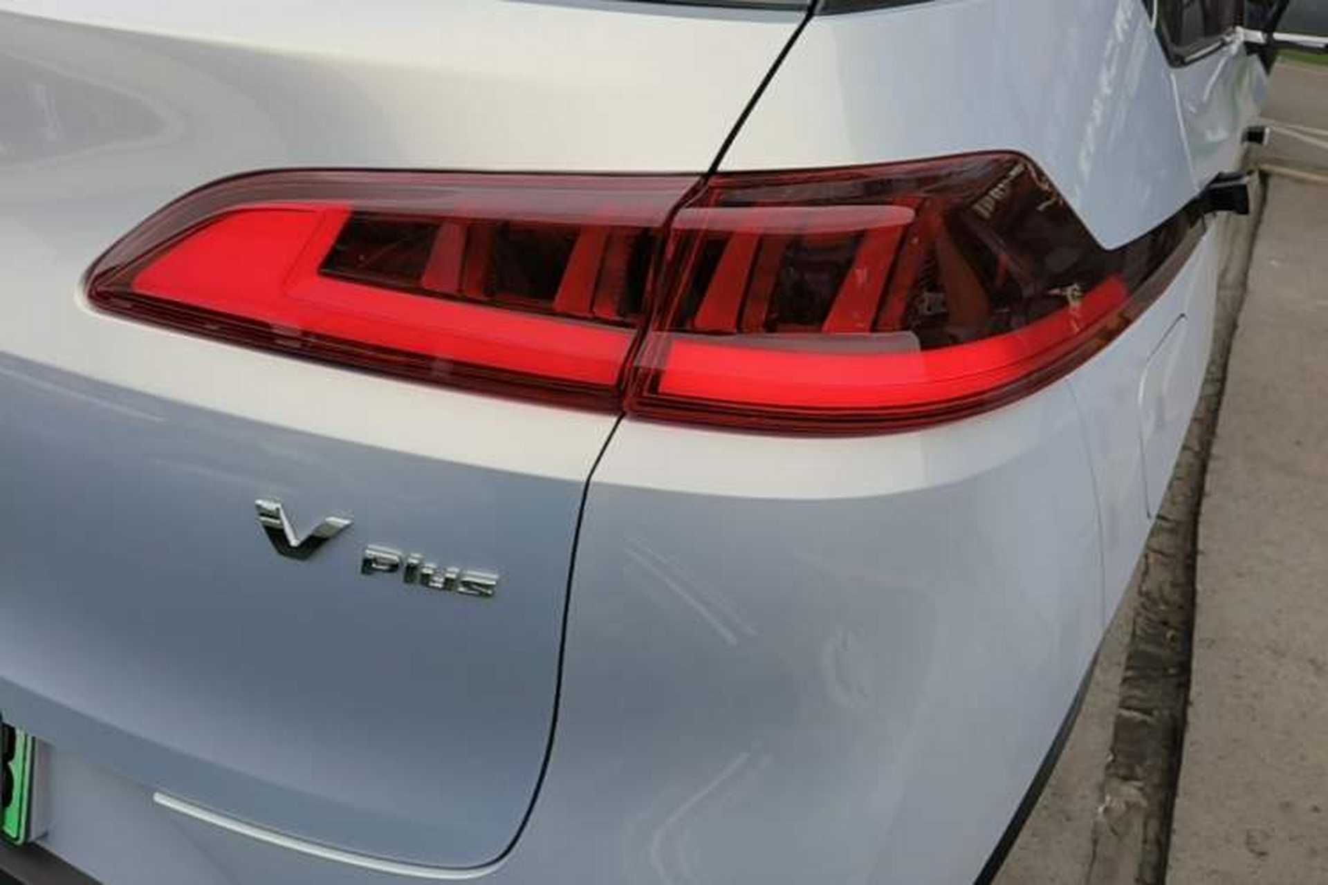 Used AION V 2021 Plus 70 Smart Technology Edition Lithium Iron Phosphate Right Rear Taillight