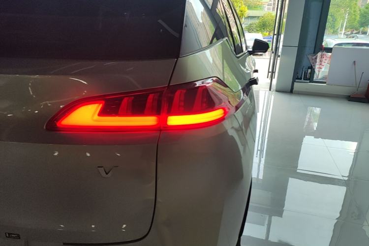Used AION V 2021 Plus 80 Pilot Intelligent Driving Edition Ternary Lithium Right Rear Taillight