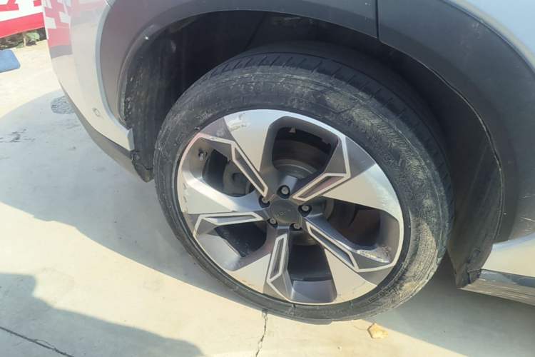 Used AION V 2021 Plus 80 Smart Technology Edition Ternary Lithium Right Rear Wheel Hub