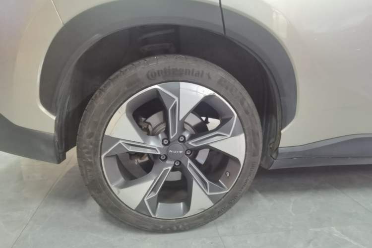 Used AION V 2021 Plus 80 Smart Technology Edition Ternary Lithium Right Rear Wheel Hub