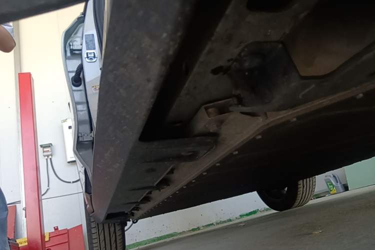 Used AION V 2021 Plus 70 Smart Edition Lithium Iron Phosphate Right Side Sill