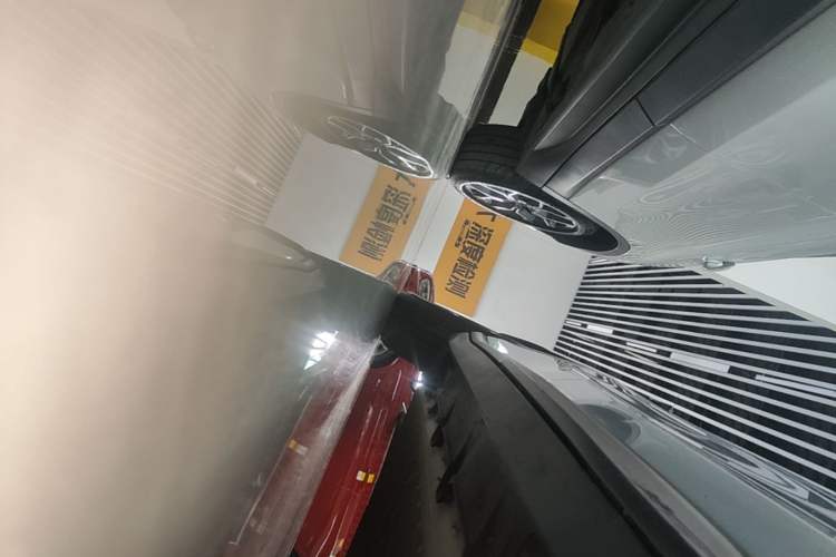 Used AION V 2021 Plus 70 Smart Edition Lithium Iron Phosphate Right Side Sill