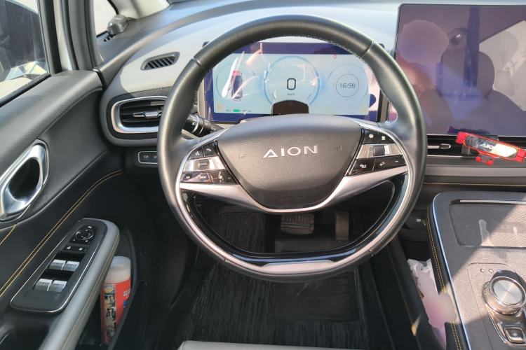 Used AION V 2021 Plus 70 Smart Technology Edition Lithium Iron Phosphate Steering Wheel