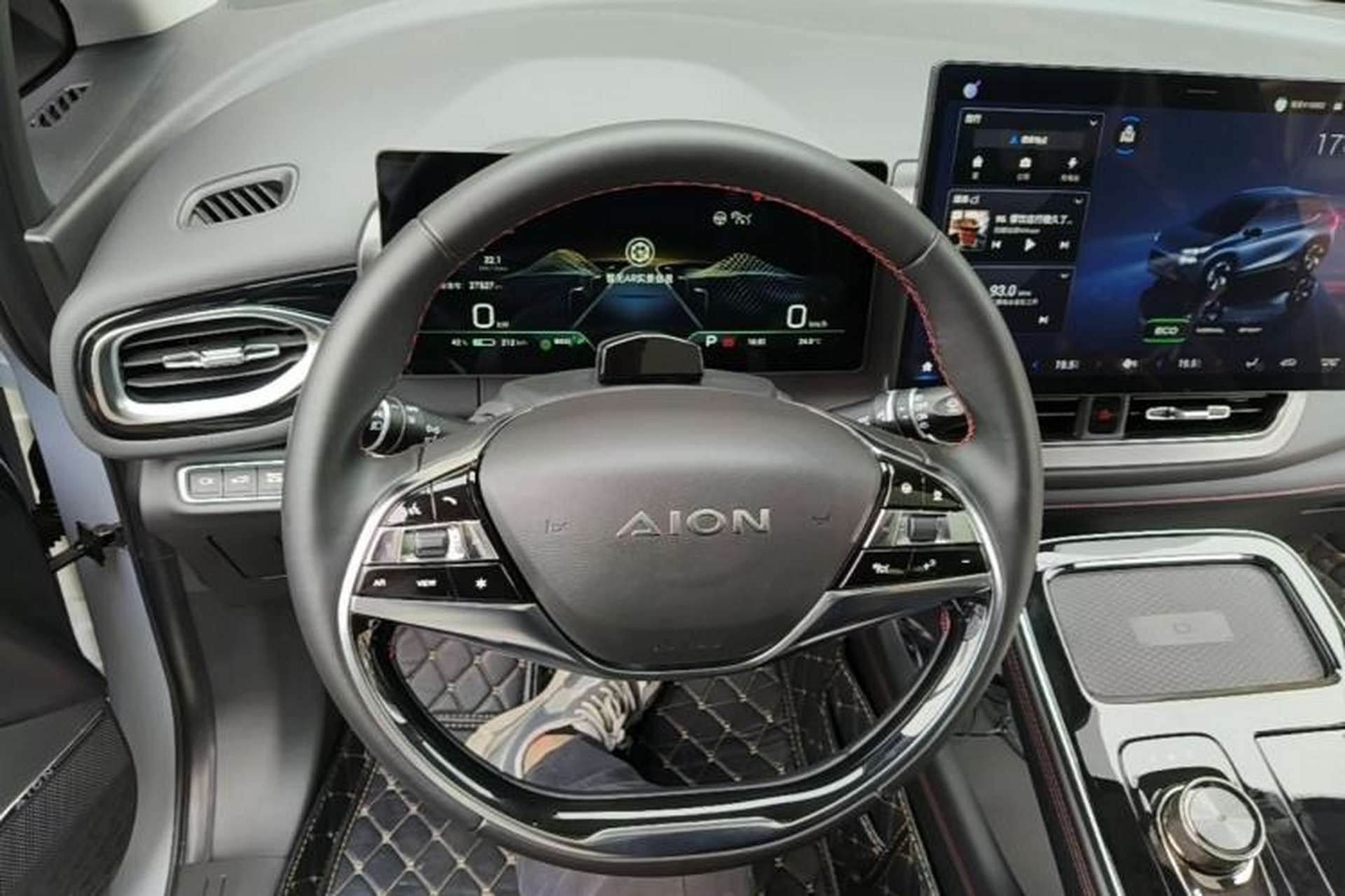 Used AION V 2021 Plus 70 Smart Technology Edition Lithium Iron Phosphate Steering Wheel