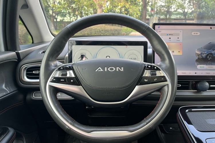 Used AION V 2021 Plus 80 Pilot Intelligent Driving Edition Ternary Lithium Steering Wheel
