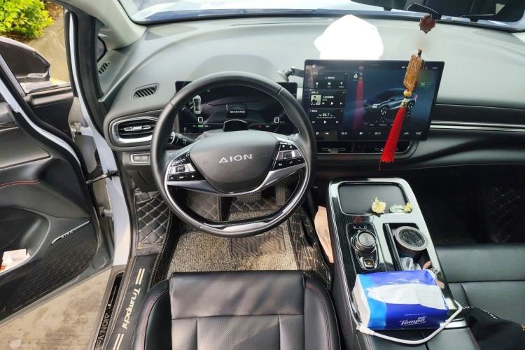 Used AION V 2021 Plus 80 Smart Technology Edition Ternary Lithium Steering Wheel
