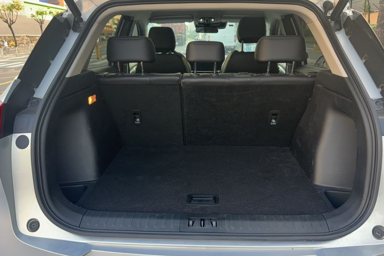 Used AION V 2021 Plus 70 Super Fast Charging Version Ternary Lithium Trunk