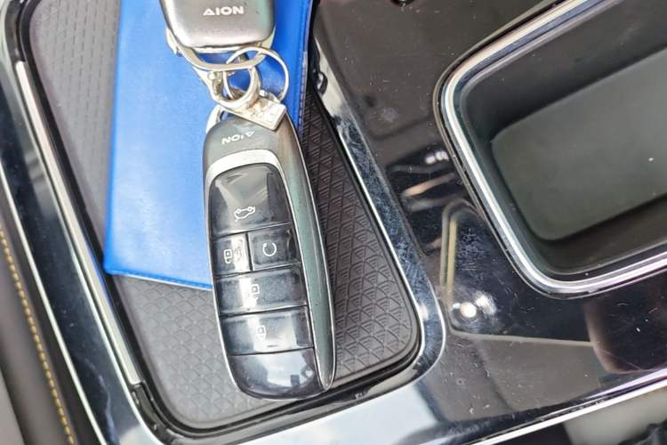 Used AION V 2021 Plus 70 Smart Edition Lithium Iron Phosphate Vehicle Key