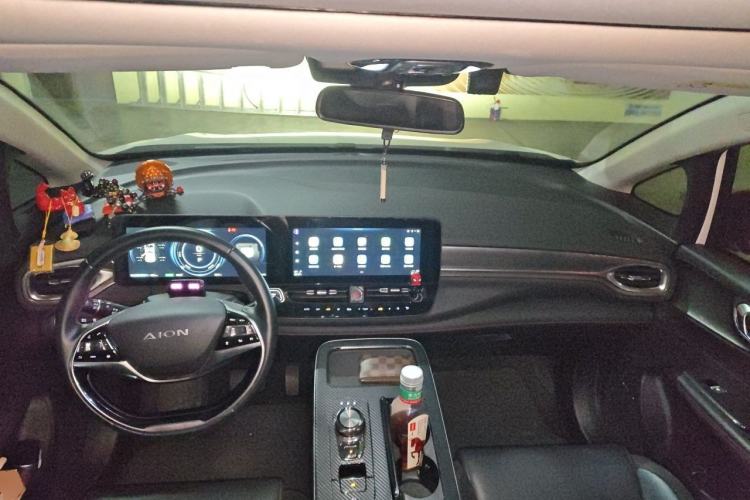 Used AION V 2021 Evolutionary Version 80 Intelligent Enjoyment Technology Edition Center Console