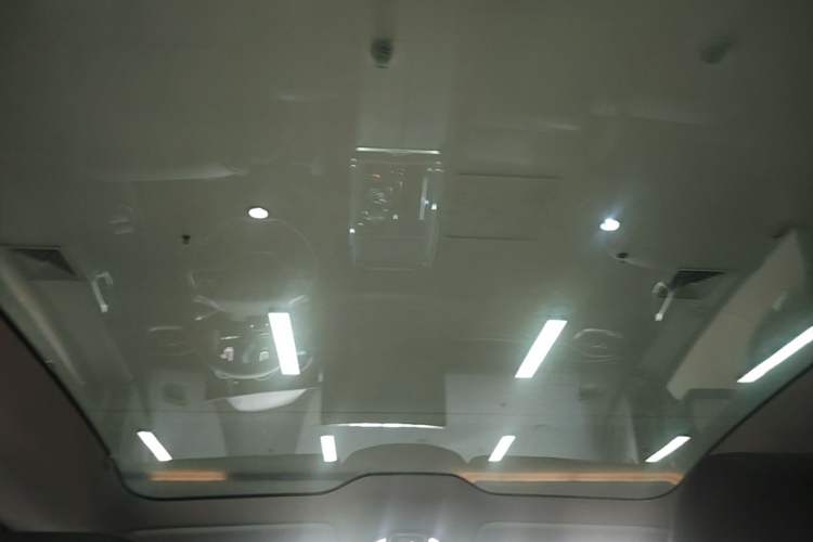 Used AION V 2021 Plus 70 Smart Technology Edition Lithium Iron Phosphate Headliner