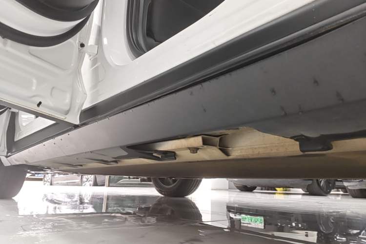 Used AION V 2021 Evolution Edition 70 Intelligent Leading Edition Left Side Sill