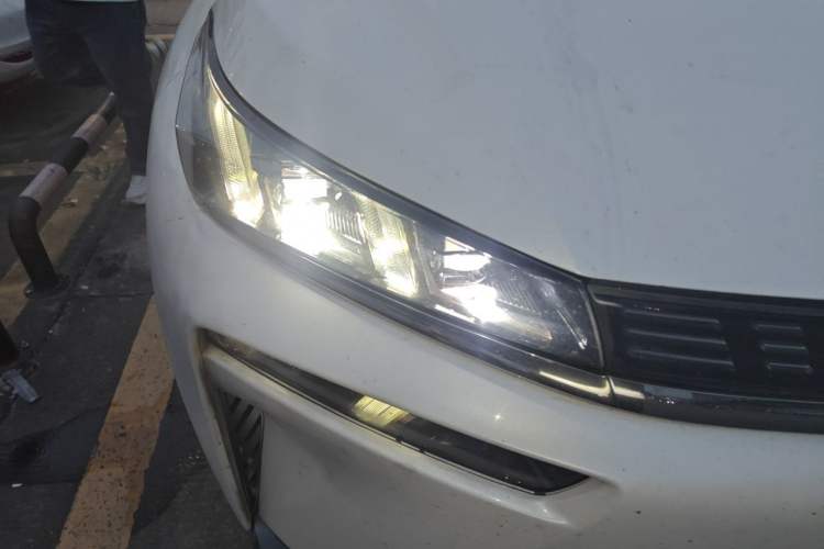Used AION V 2021 Evolution Edition 70 Intelligent Leading Edition Right Front Headlight