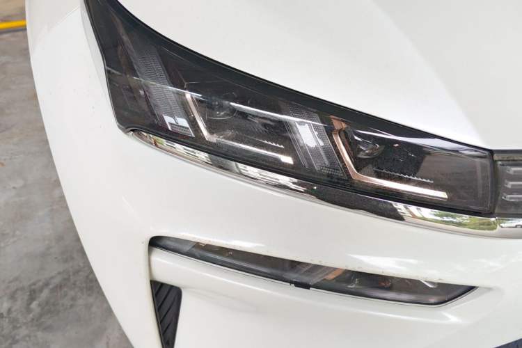 Used AION V 2021 Evolution Edition 70 Intelligent Leading Edition Right Front Headlight
