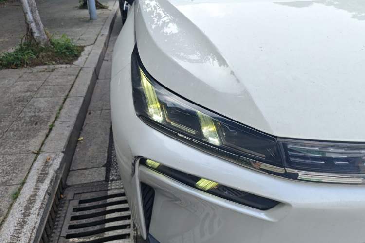 Used AION V 2021 Evolution Edition 70 Intelligent Leading Edition Right Front Headlight