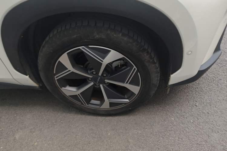 Used AION V 2021 Evolution Edition 70 Intelligent Leading Edition Right Front Wheel Hub