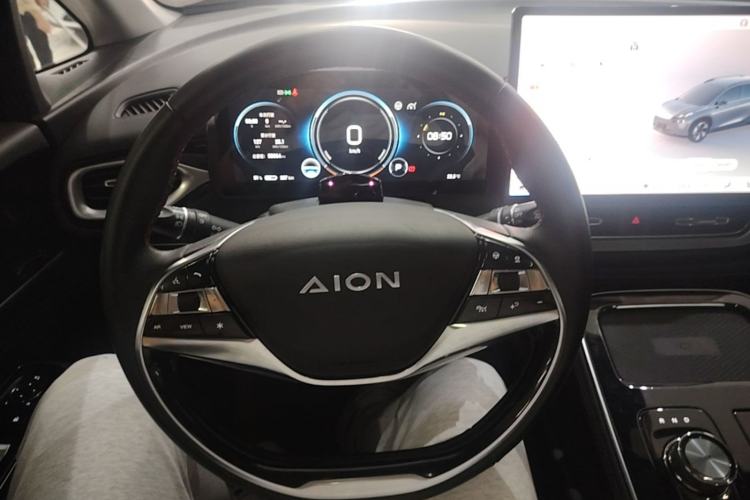 Used AION V 2021 Plus 70 Smart Technology Edition Lithium Iron Phosphate Steering Wheel