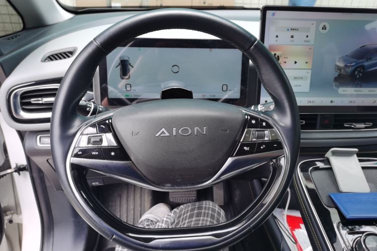 Used AION V 2021 Plus 70 Smart Technology Edition Lithium Iron Phosphate Steering Wheel