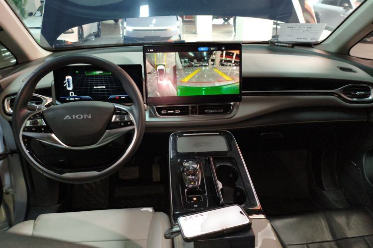 Used AION V 2022 Plus 70 Smart Edition Ternary Lithium Center Console