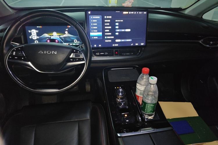 Used AION V 2022 Plus 70 Smart Technology Edition Ternary Lithium Center Console