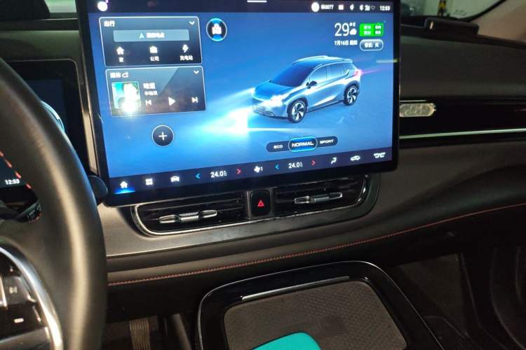 Used AION V 2022 Plus 70 Smart Technology Edition Ternary Lithium Audio And AC Panel