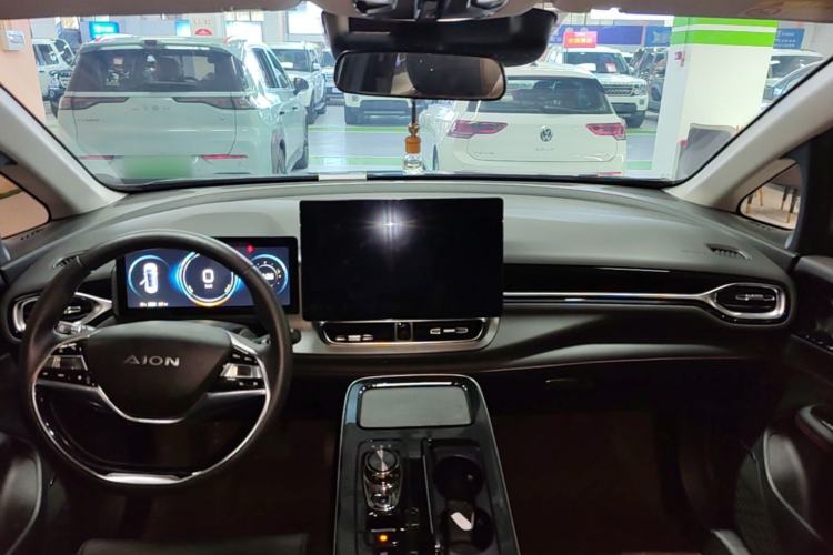 Used AION V 2022 Plus 70 Smart Edition Ternary Lithium Center Console