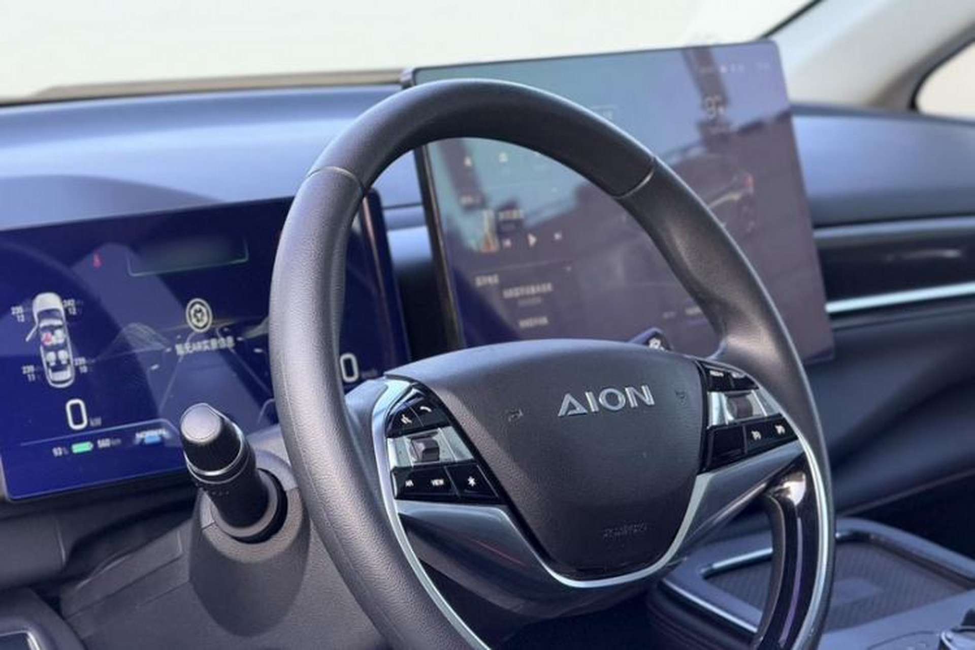 Used AION V 2022 Plus 80 Executive Edition Ternary Lithium Interior 2