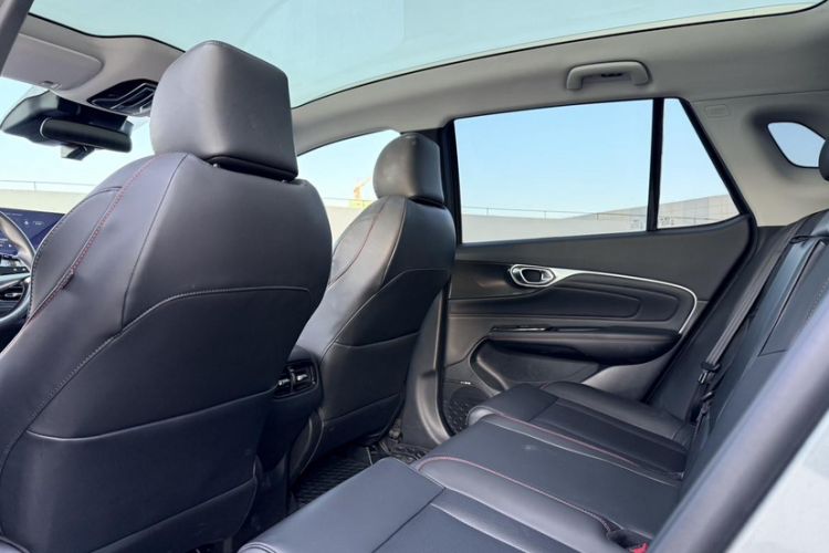 Used AION V 2022 Plus 80 Executive Edition Ternary Lithium Interior 4