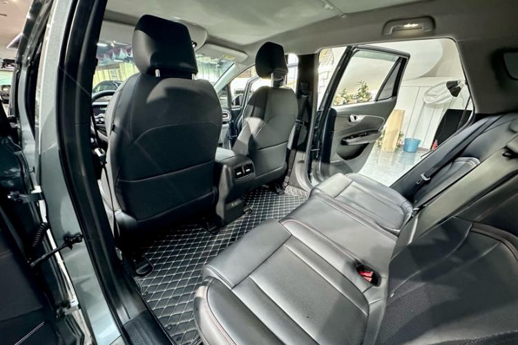 Used AION V 2022 Plus 70 Executive Edition Lithium Iron Phosphate Interior 8