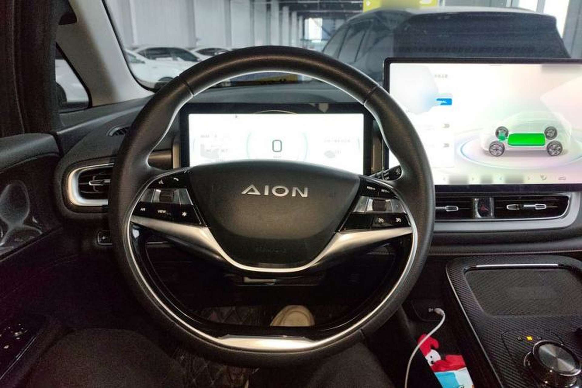 Used AION V 2022 Plus 80 Executive Edition Ternary Lithium Steering Wheel