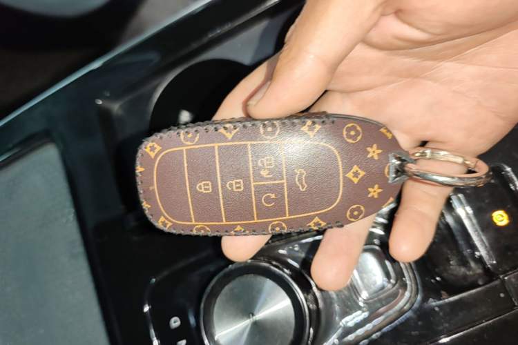 Used AION V 2022 Plus 70 Smart Edition Ternary Lithium Vehicle Key