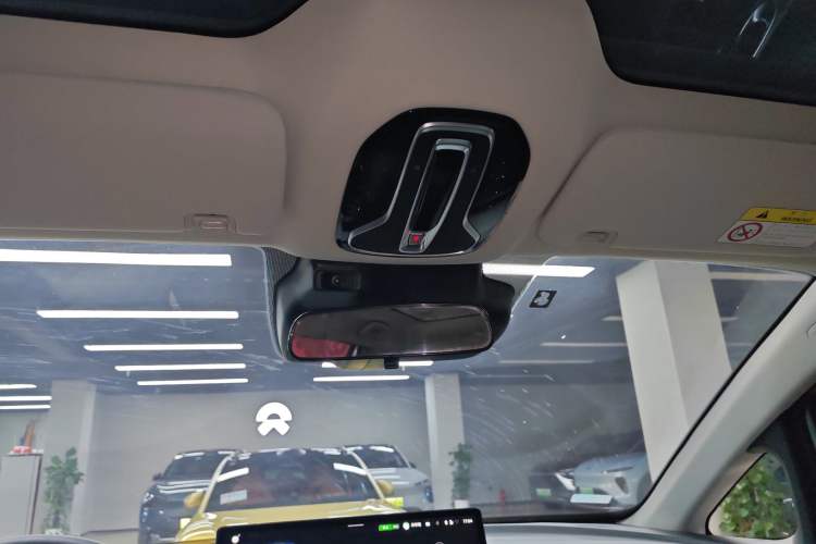 Used AION V 2022 Plus 80 Leader Edition Ternary Lithium Headliner