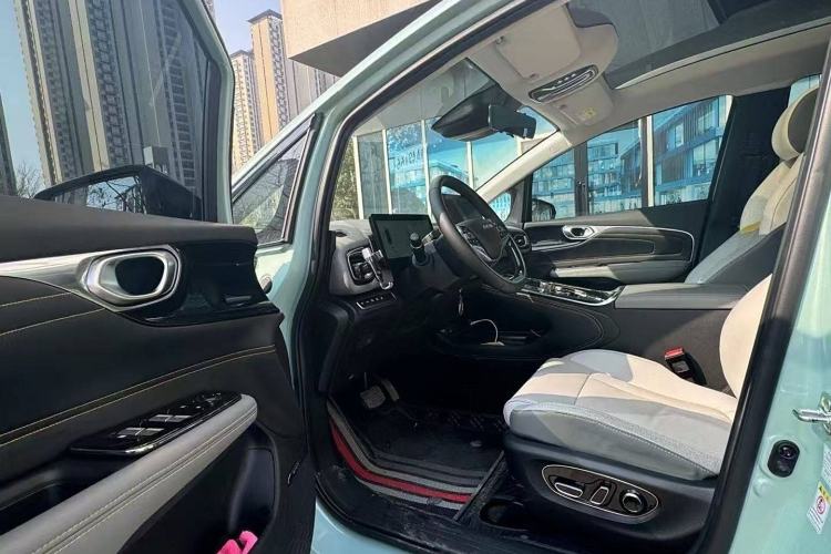 Used AION V 2022 Plus 70 Smart Technology Edition Ternary Lithium Interior 5